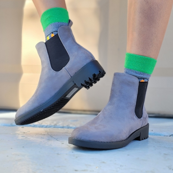 Women's Grey Flats Ankle Chelsea Booties - Picture 6 of 7